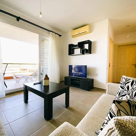Stunning 2 Bedroom With Sea And Mountain View Vokolidha