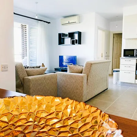 Stunning 2 Bedroom With Sea And Mountain View شقة Vokolidha