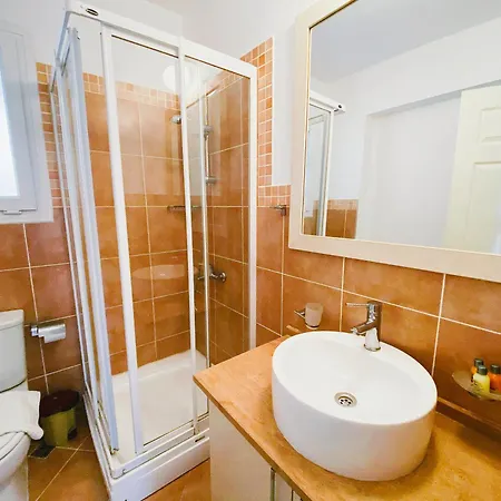 شقة Stunning 2 Bedroom With Sea And Mountain View Vokolidha